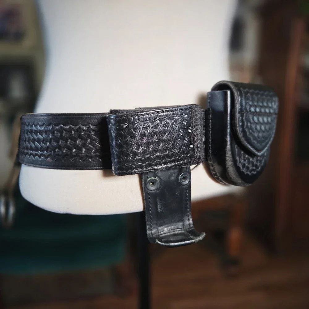 Safariland Police Duty Belt 32 Vintage 90s Basketweave‎ Leather Tex Shoemaker